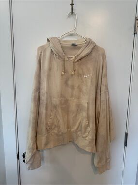 Nike Beige Tie-Dye Pullover Hoodie with White Swoosh
